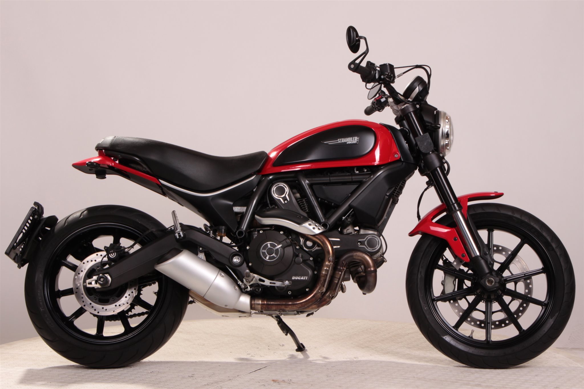 Ducati Scrambler Icon Motorrad, gebraucht